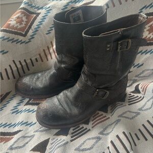 Men’s Frye boot